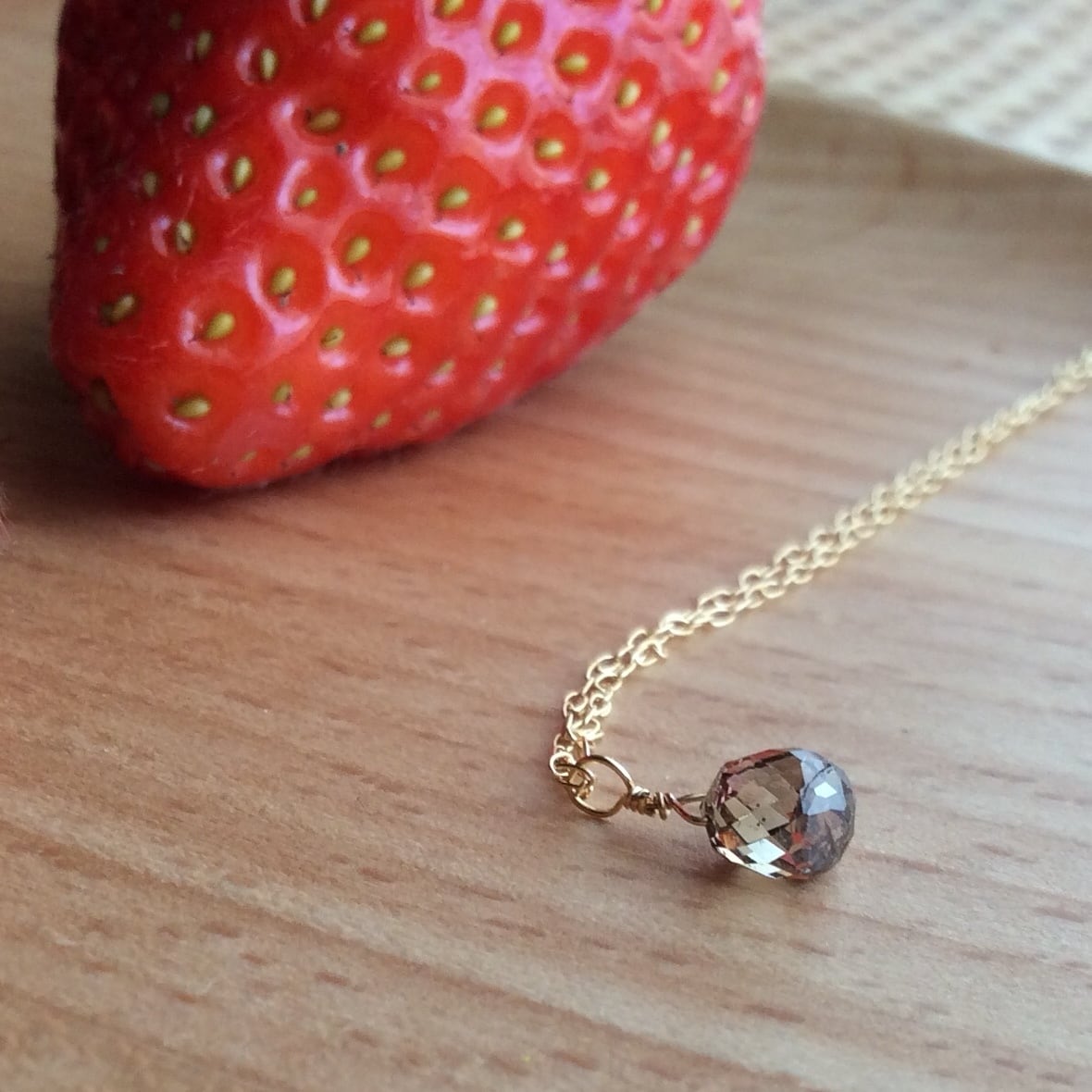 大粒ブリオレットダイヤのキラキラどんぐり！？ダイヤの一粒ネックレス