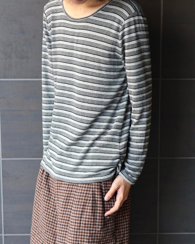 Glitter border long sleeve top