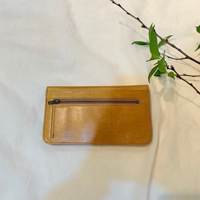 B.stuff　「フラウ」マルチコンバートメント長財布(ディジョン)