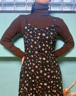 Used Hi-Neck Rib Knit (Brown)