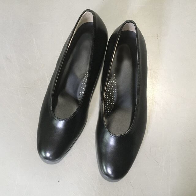 チャンキーヒールプレーンパンプス