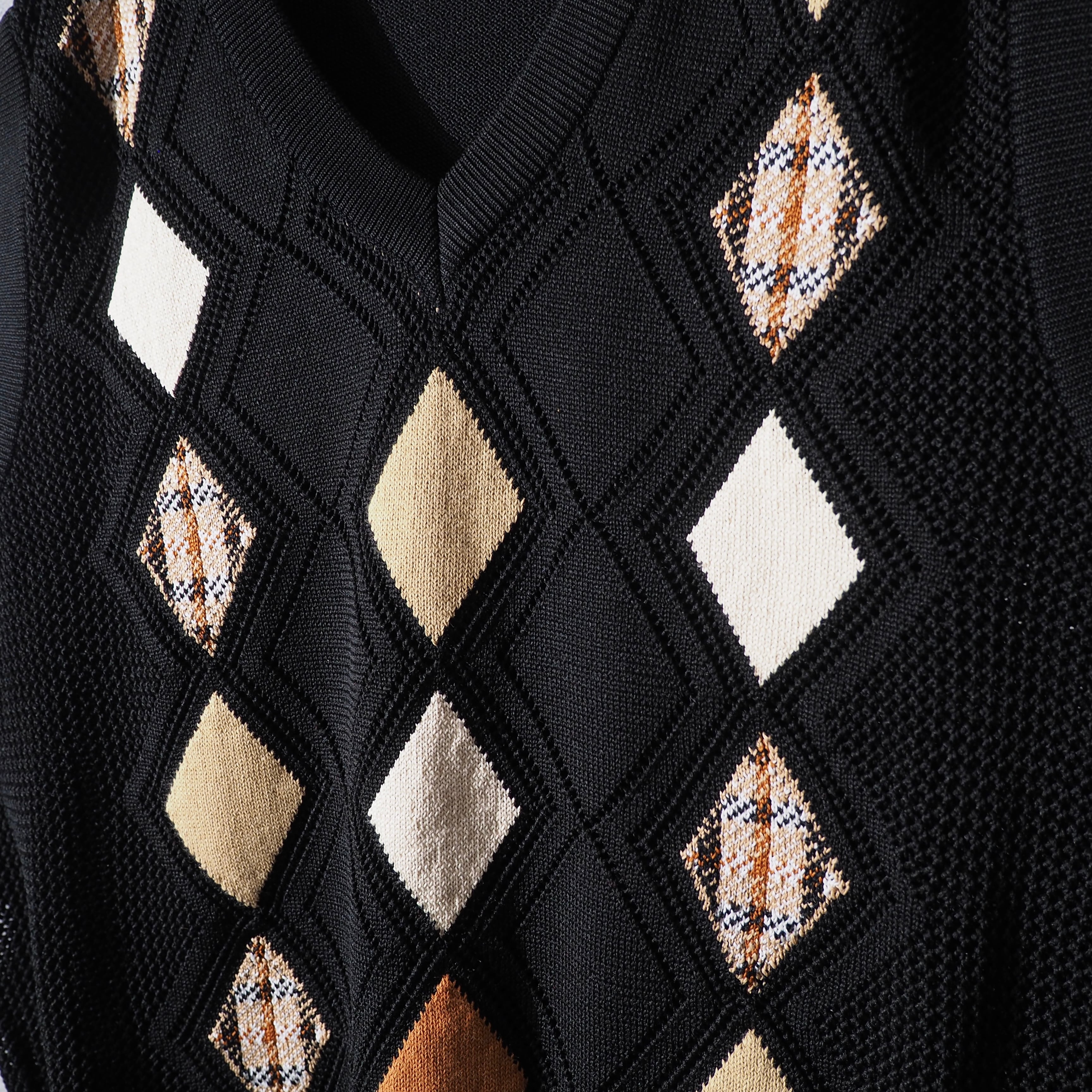1990s " DAKS London " Multi Dia embbossed vintage knit Vest