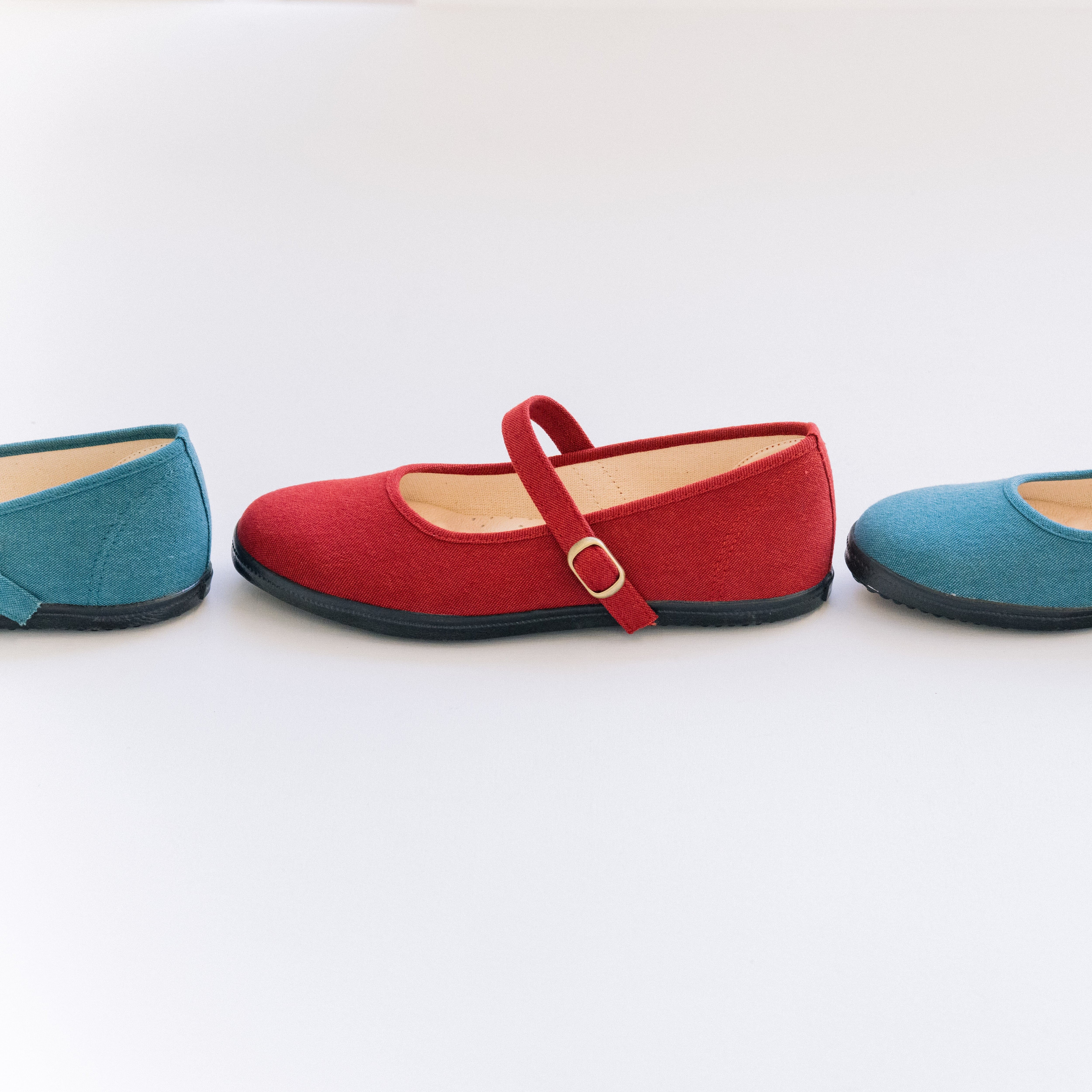 ストラップシューズ レッド | hanamikoji shoes - 花見小路 -【公式