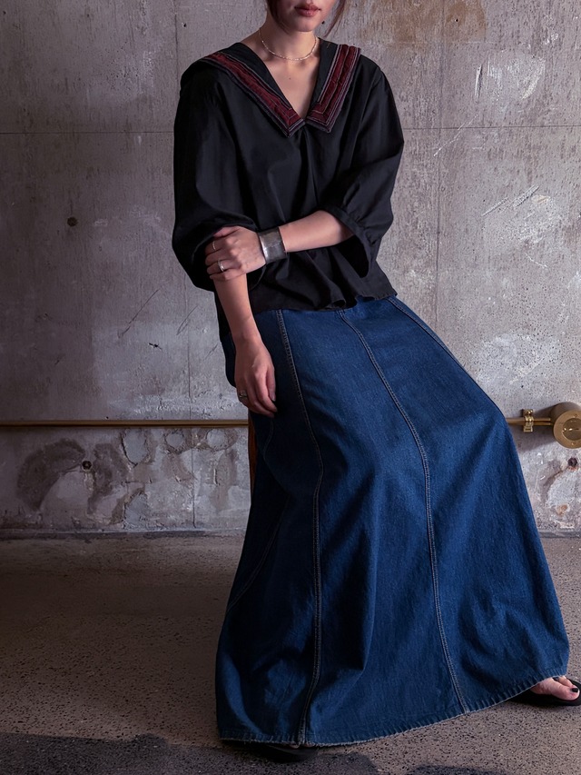 tay Original【BLACK and RE-SEW】／Vintage Yao(Dao) embroidery blouse