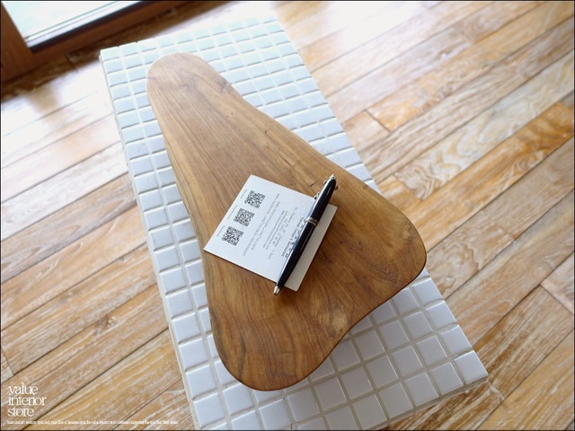 チーク無垢材 プリミティブトレイrfen/43.5cm ディスプレイトレイ 飾り台 花台 アクセサリートレイ 削り出し ペントレイ 一点物