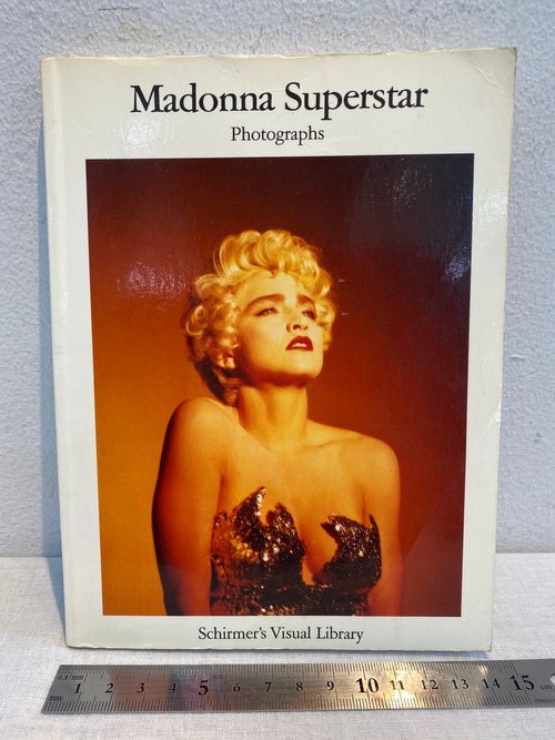洋書　Madonna Superstar Photographs