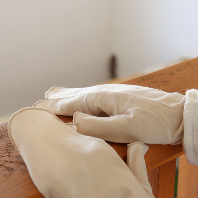 【ハンドソックス】NEWモデル／ジンジャー（ベージュ）／さりげなくウイルス対策できるUVケア手袋／サッと伸ばして手先まで日差しから守る