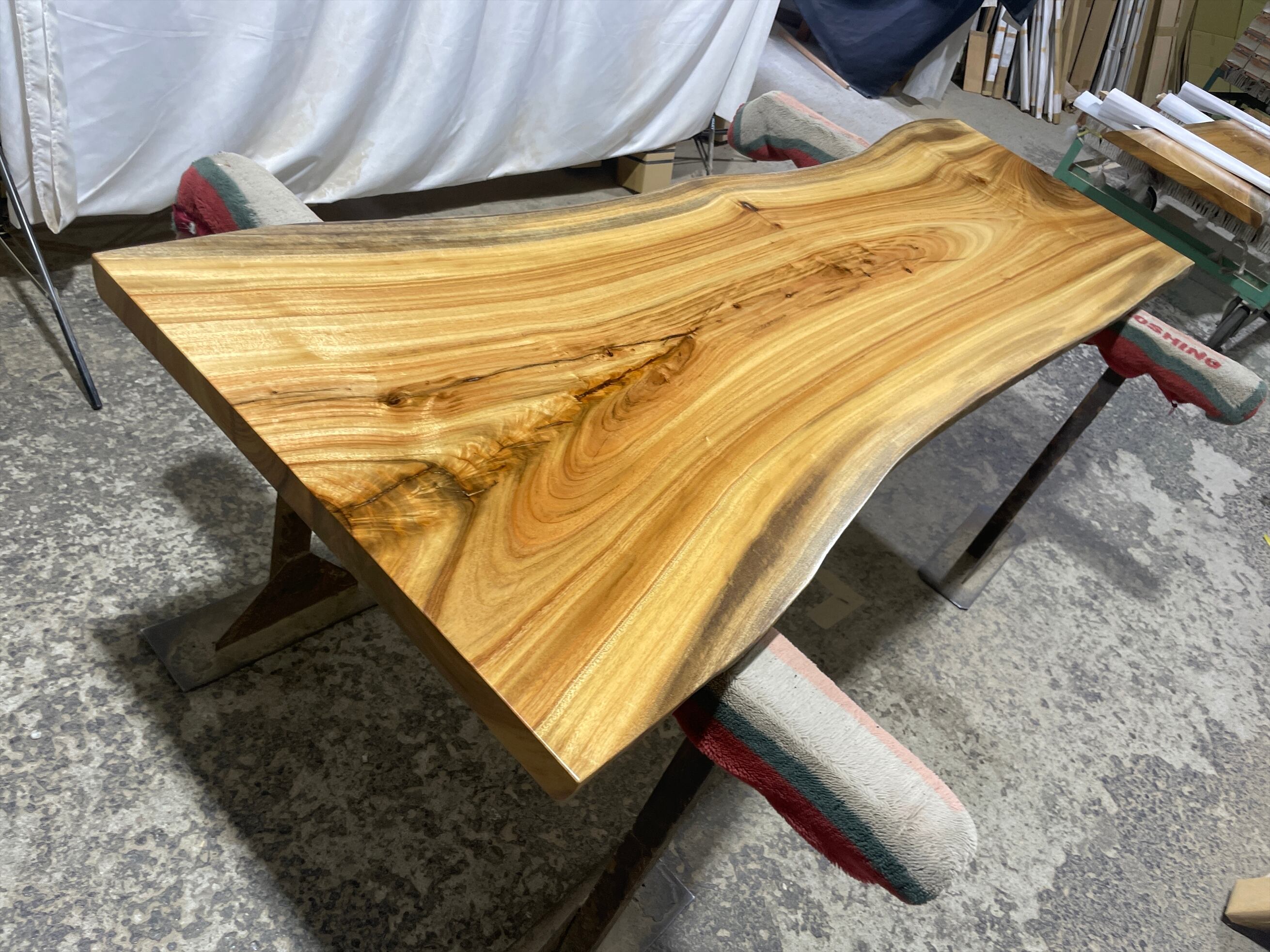 クス9427 楠 一枚板無垢材 1960x620-550-680x43mm ダイニングテーブル