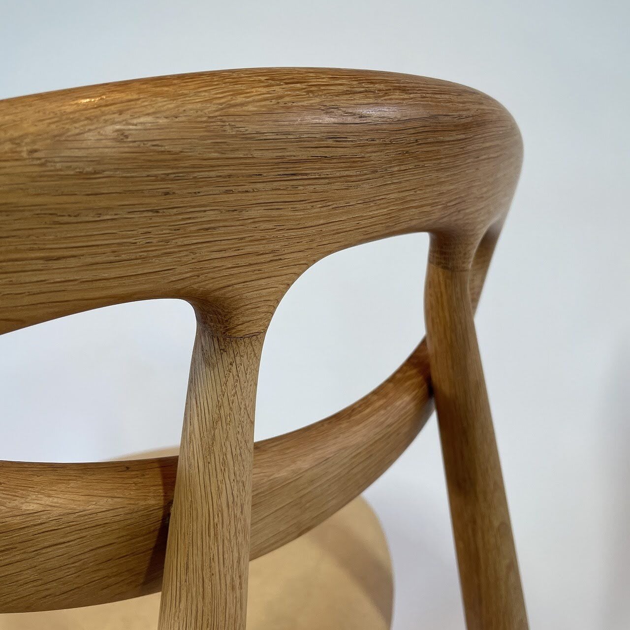 Model 84 Chair / Eye-chair by Ejvind A Johansson | KOHSEKI