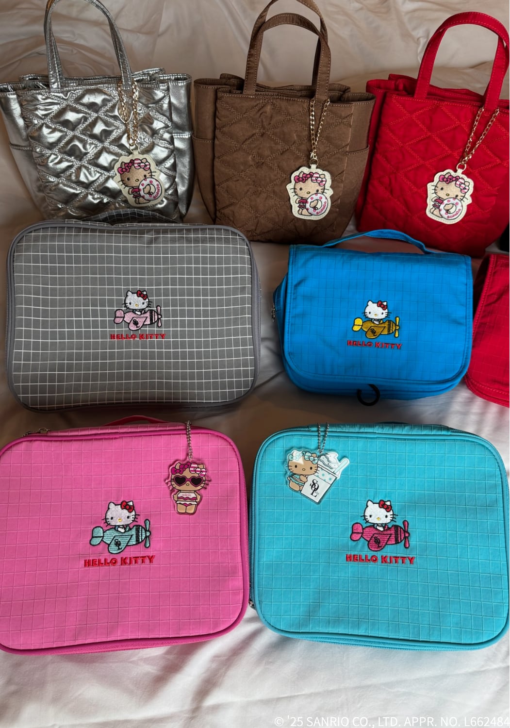 soleile×キティコラボ《チャーム付きバッグ》シルバー☆新品未使用