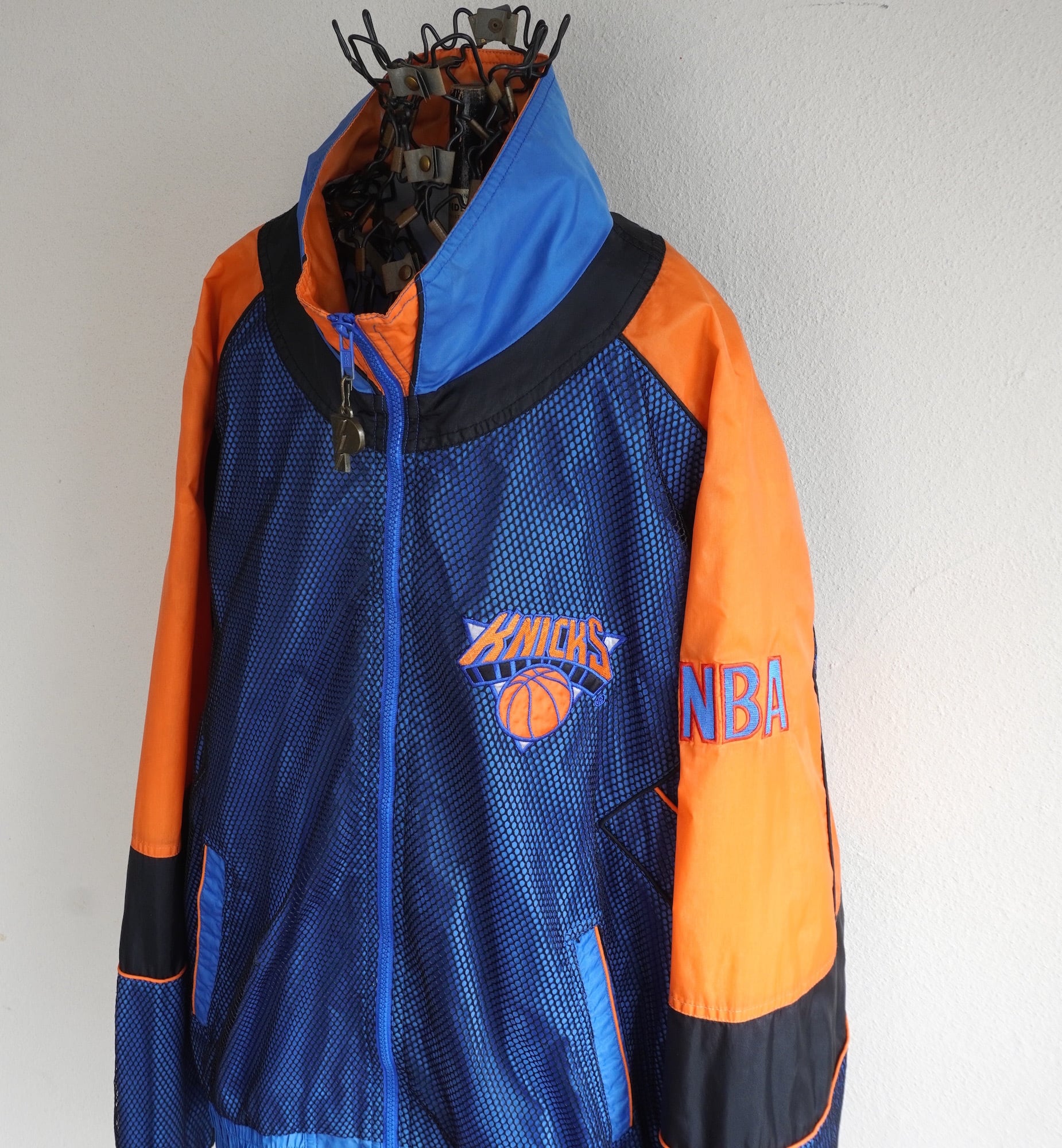 New York Knicks スウェット ナイロンジャケット Youth Knicks Oversized Logo Full Zip Hoodie – Shop Madison Square