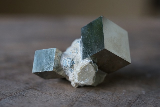 パイライト　Cubic Pyrite