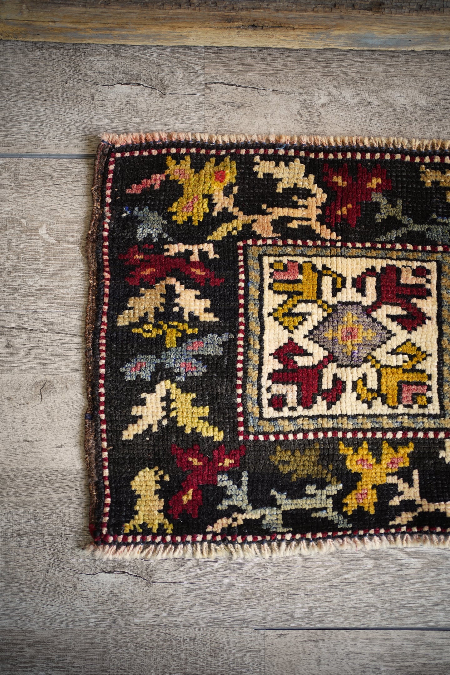 Small Size | ヴィンテージラグ専門店 TIME RUG （ペルシャ絨毯