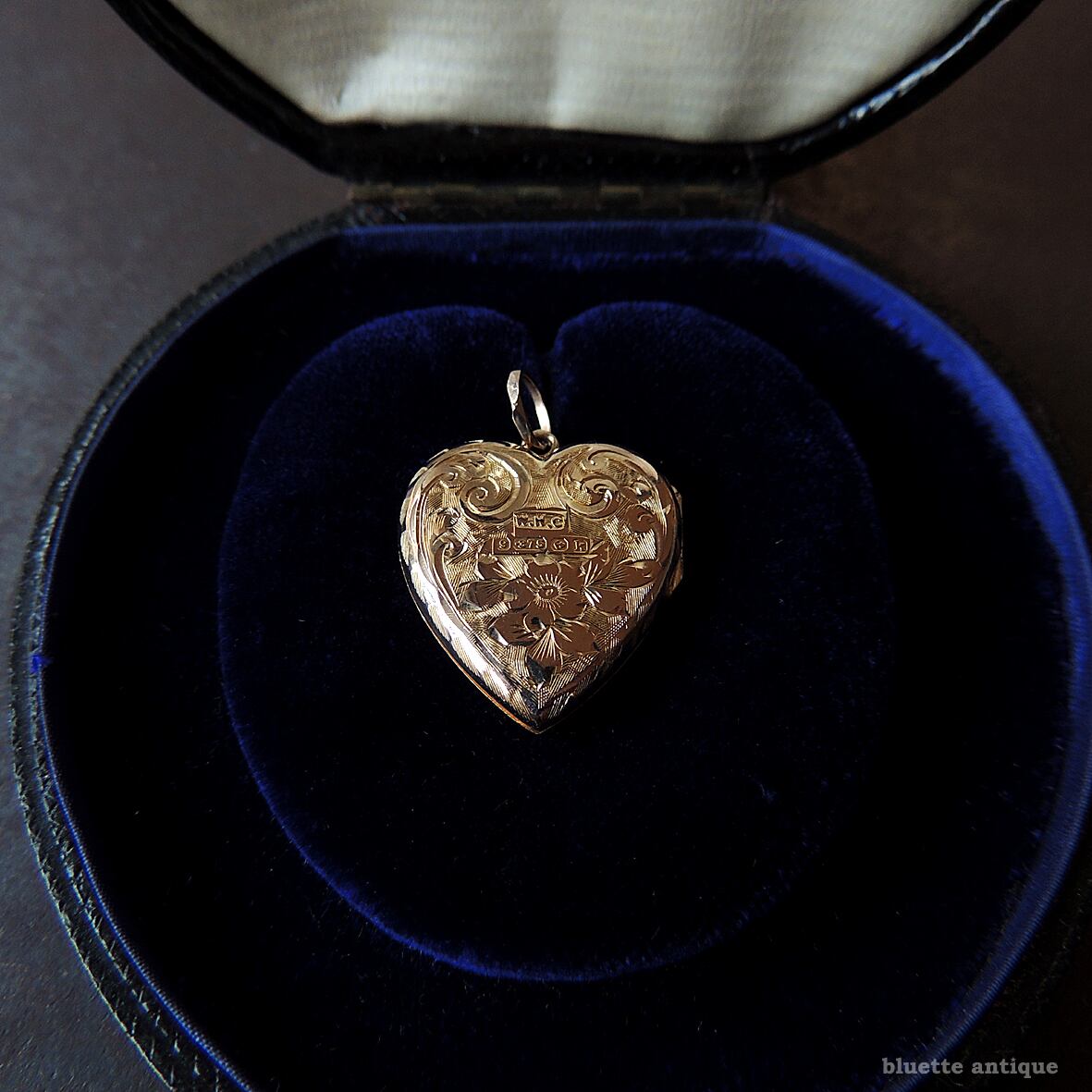 英国アンティークジュエリー 9ctゴールド ハートロケット【忘れな草
