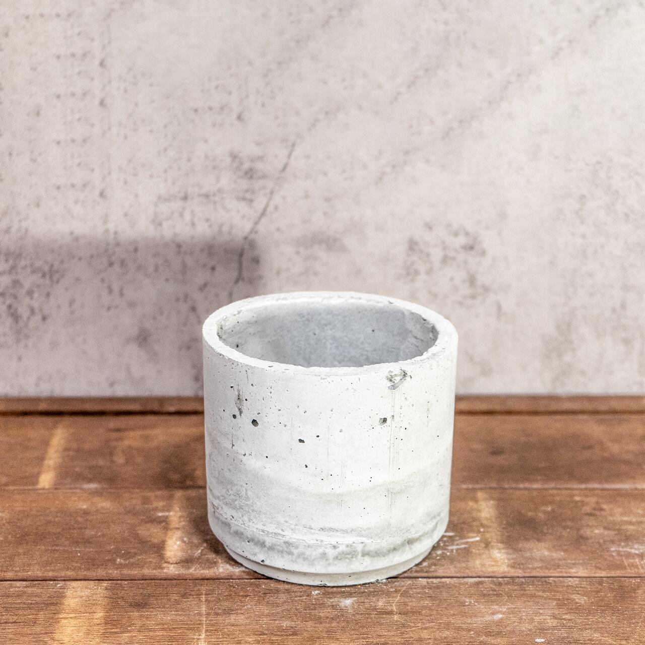■白の模様がやさしく馴染むモルタル鉢｜観葉植物・塊根植物に【Φ13cm】