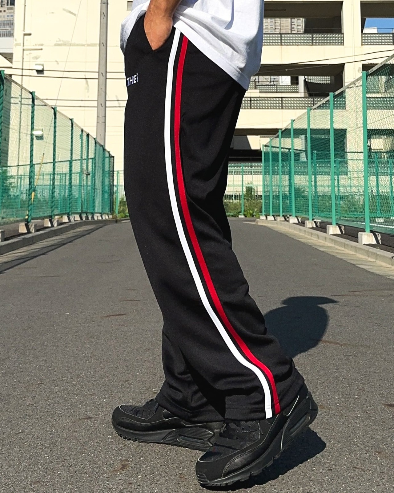 BASIC ONE POINT TRACK PANTS - BLACK / RED / WHITE