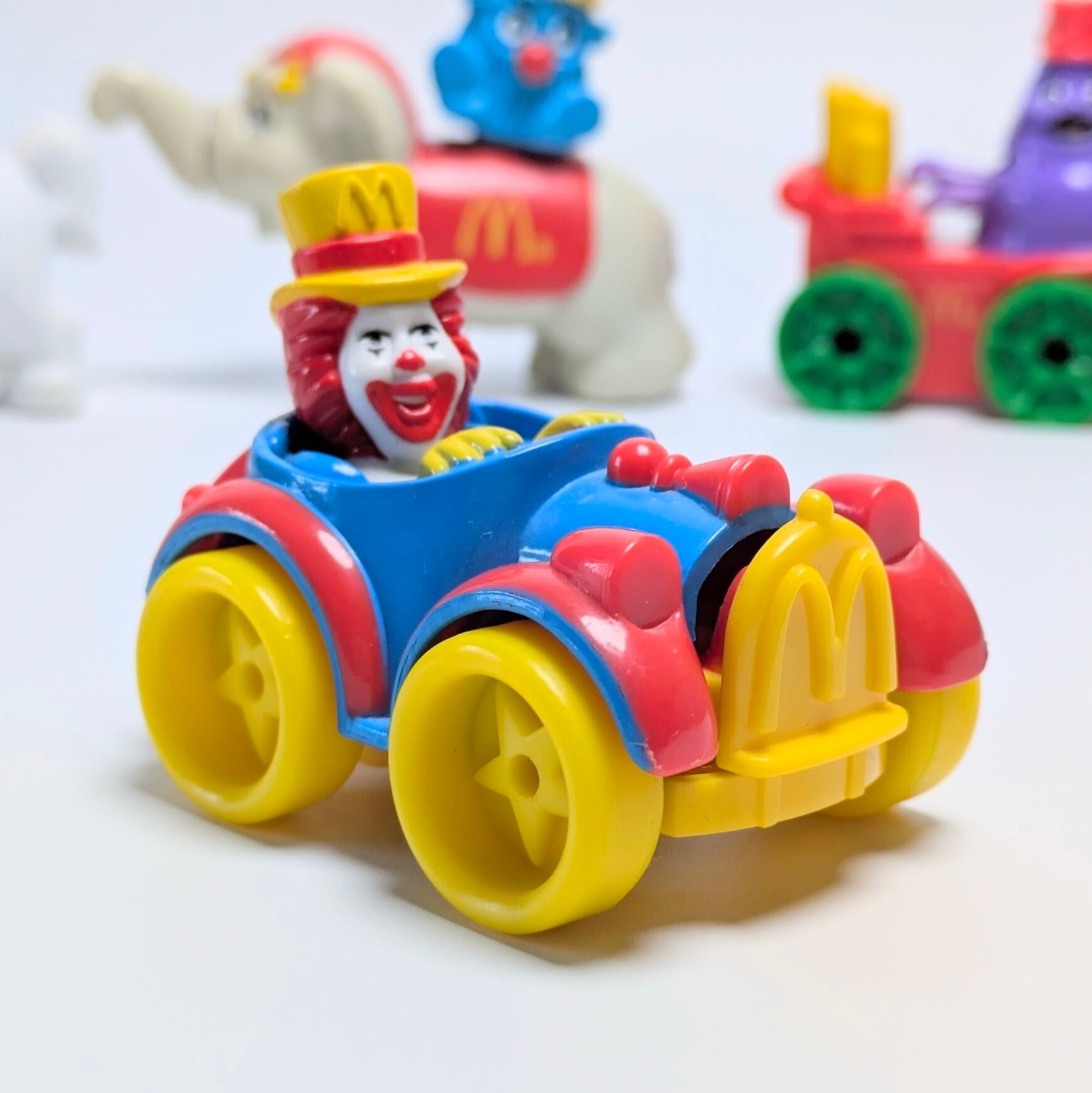 ☆VINTAGE 1989☆ 【 McDonald's  ( マクドナルド ) 】1989年マクドナルドミールトイ『 マクドナルドランド・サーカスパレード（McDonaldland Circus Parade）』全4種コンプリートセット / ハッピーミール  〚アメリカン雑貨 アメトイ〛
