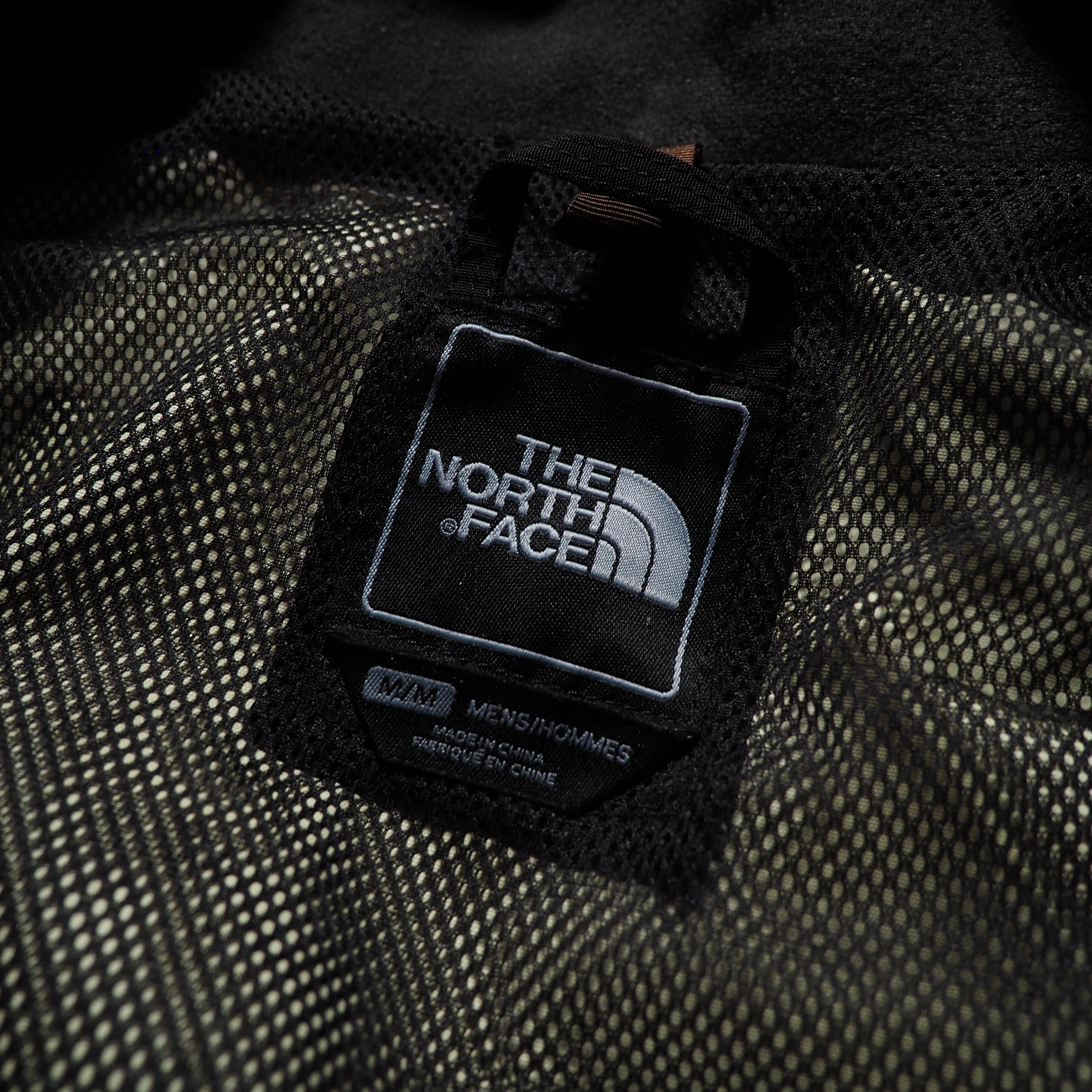” THE NORTH FACE - HYVENT ” Black Nylon technical mountain gear jacket