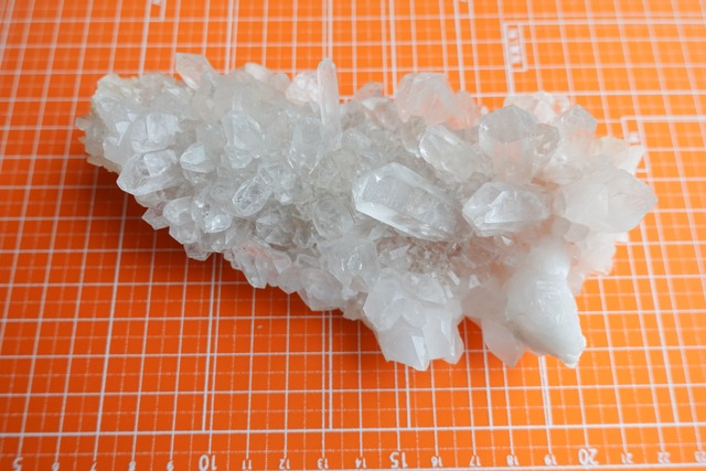 【7】超高波動ヒマーチャル・プラデーシュ州クル渓谷マニカラン水晶 クラスター