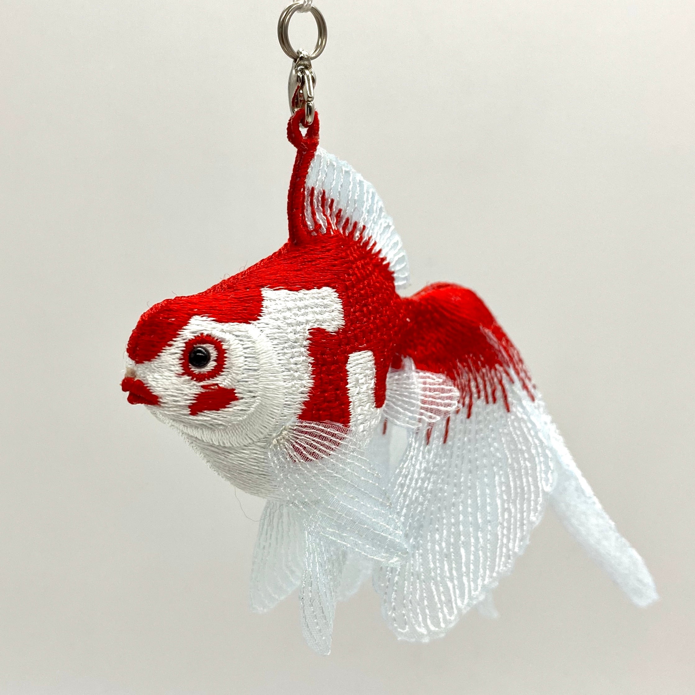 刺繍金魚根付 | アトリエリジッタ