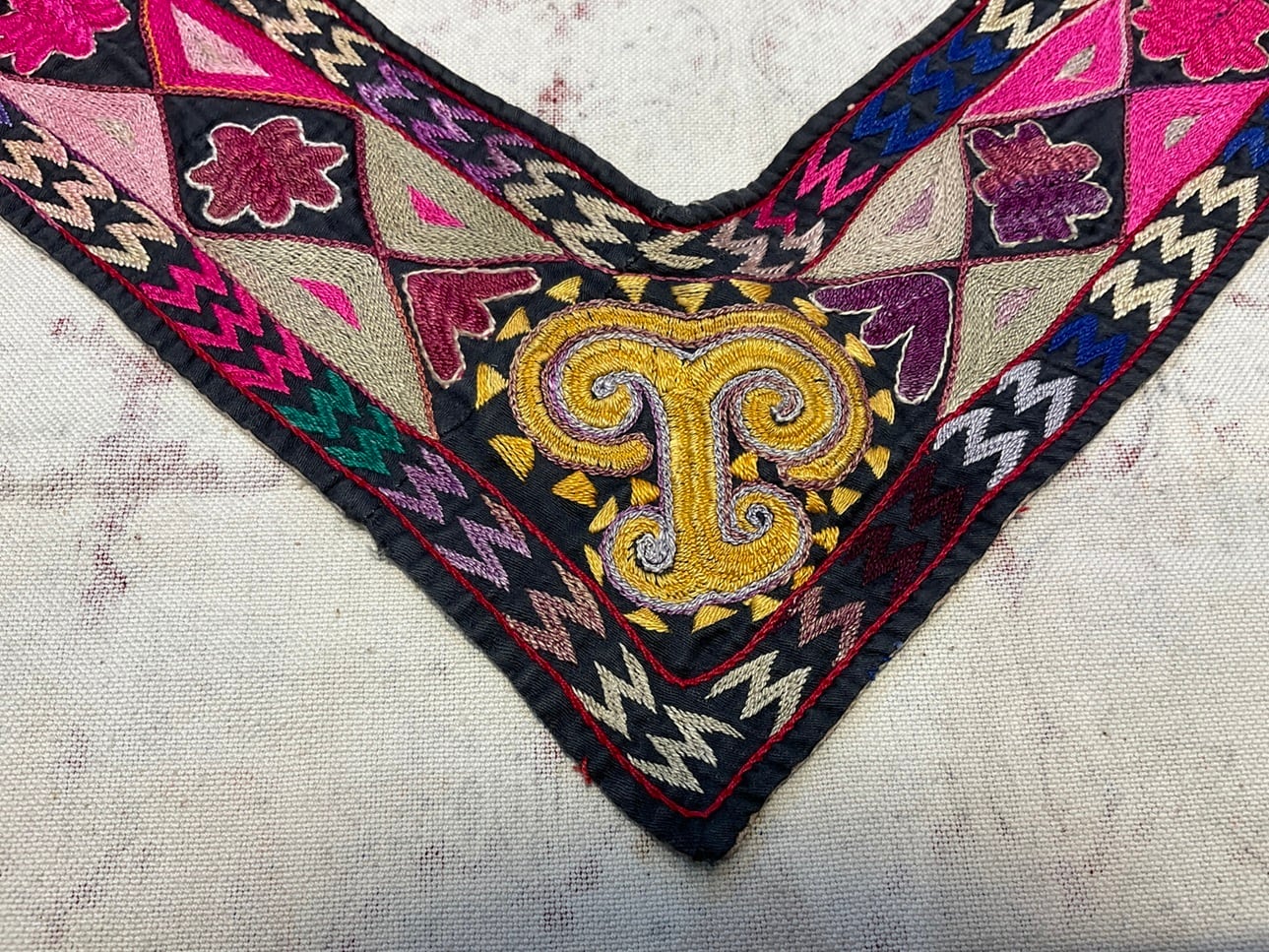 ★S0608★ラカイ (31)　アンティーク　刺繍布　 アフガニスタン　遊牧民族 ☆S0608☆ラカイ (31) アンティーク 刺繍布 アフガニスタン 遊牧民族