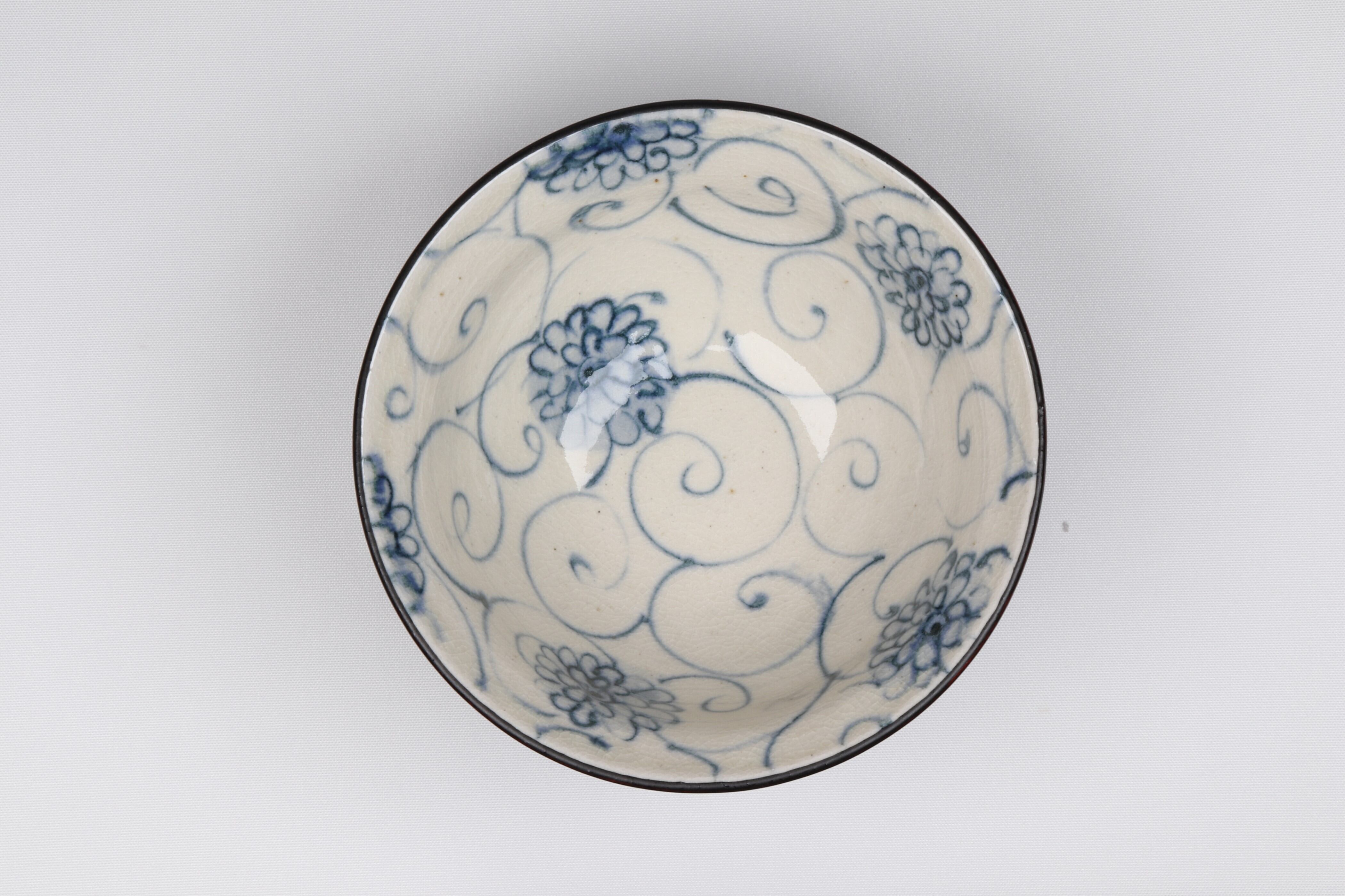 漆陶 六兵衛茶碗 花唐草 | 宗山窯
