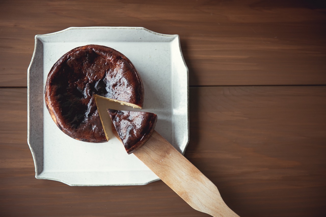 【ご自宅用簡易包装】下がりの「ブラウンバスクチーズケーキ」