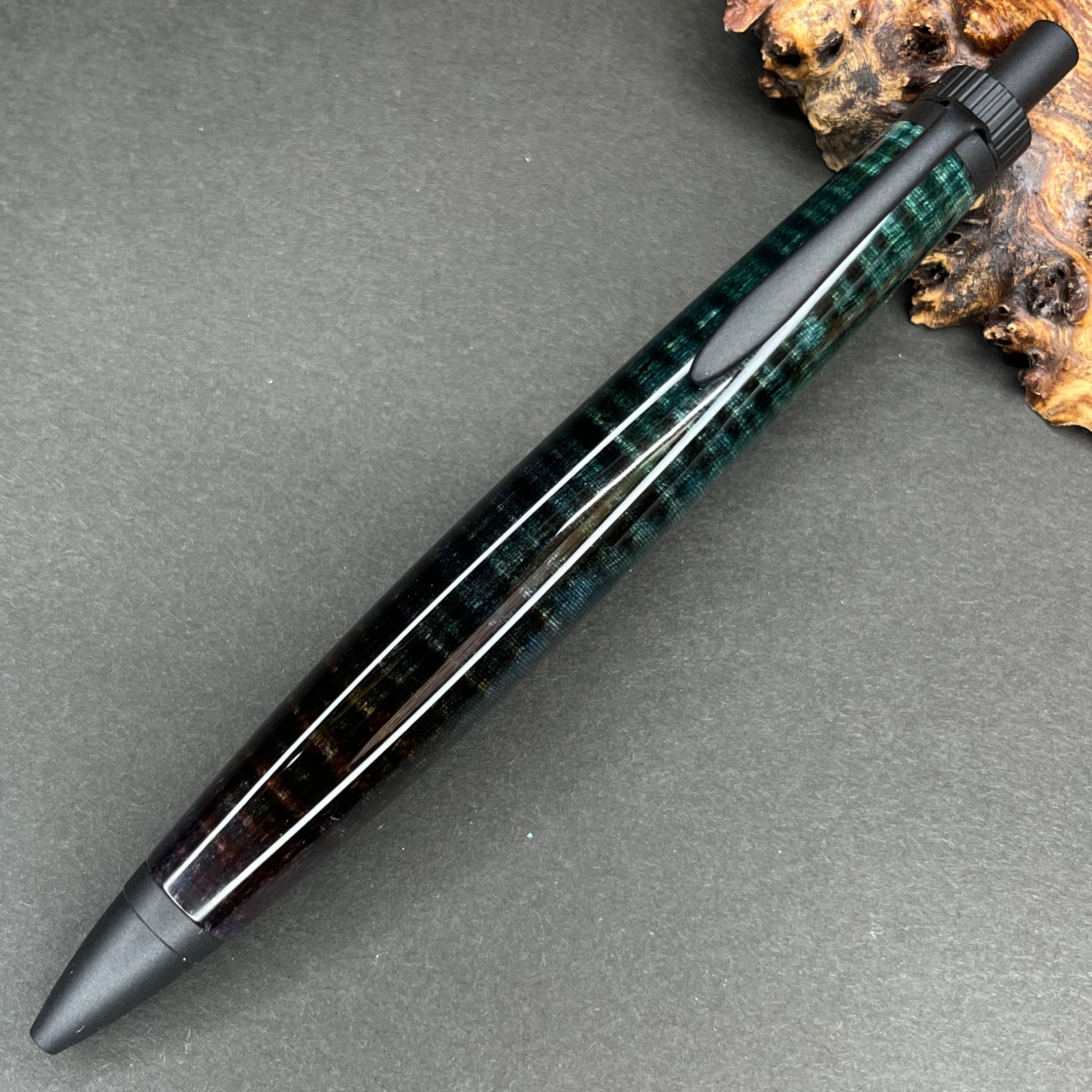 楓瘤]漆影塗朱合仕上木軸ボールペン | YOKOYAMA ART WORKS