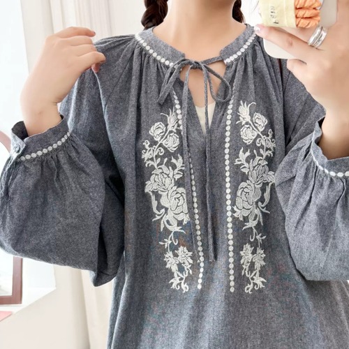 2色/リボンネックコットン刺繍ブラウス ・12117