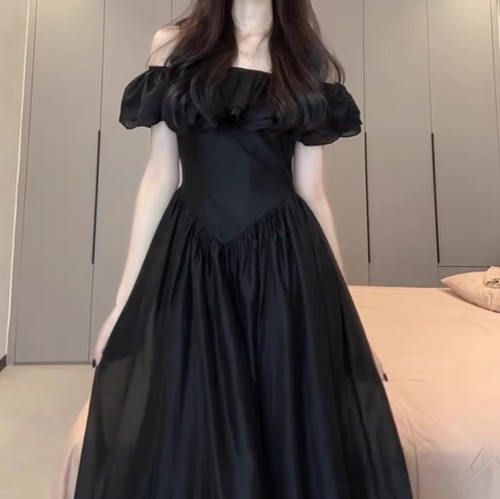 フリルオフショルロングワンピース ・70662