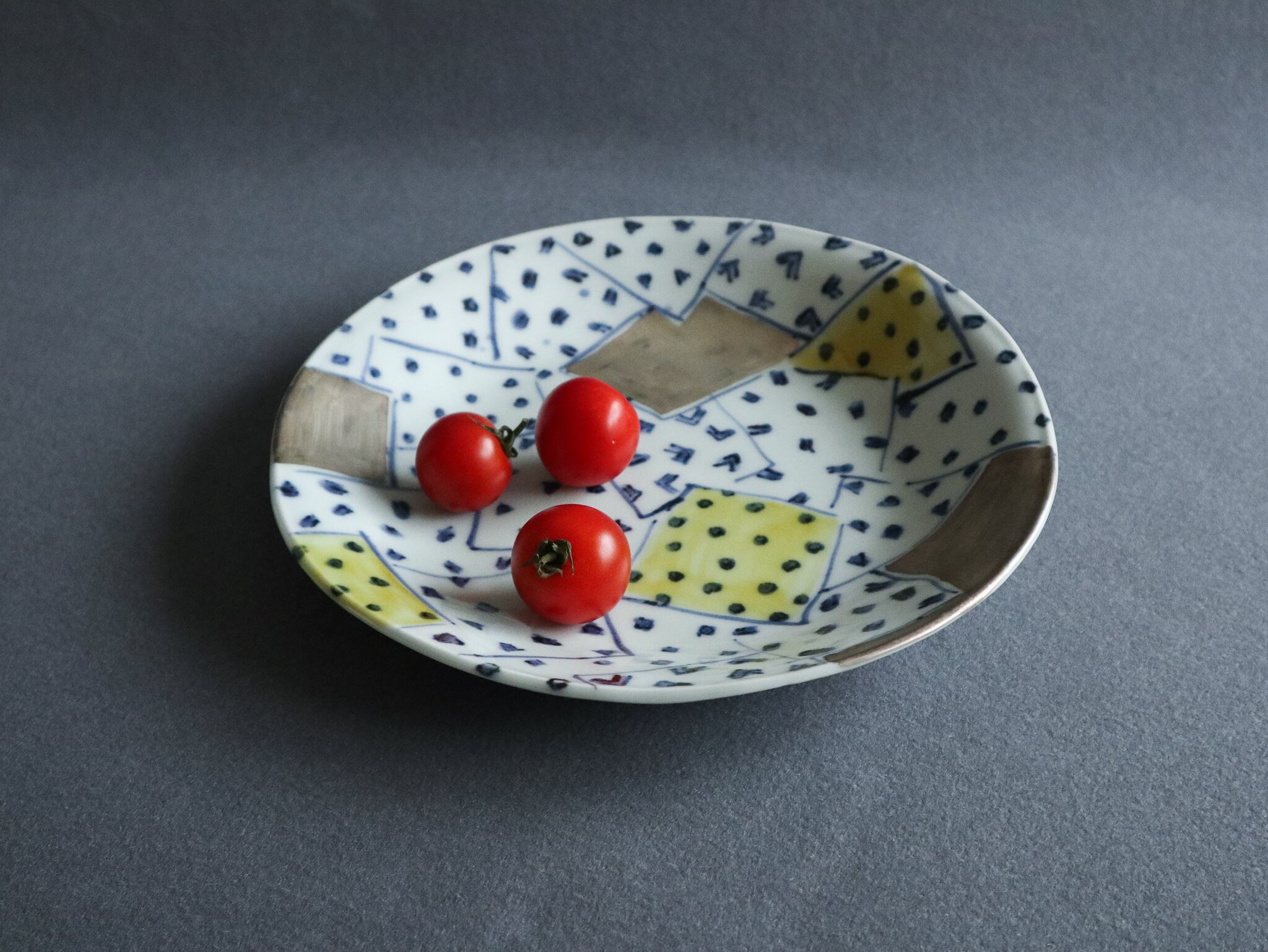 ▪️古川章蔵：タタラ丸皿 | 器の店・沈丁花