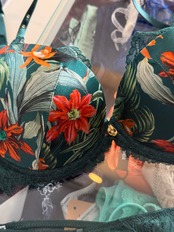 トロピカルな花々 モールドカップブラジャー  リズシャルメル