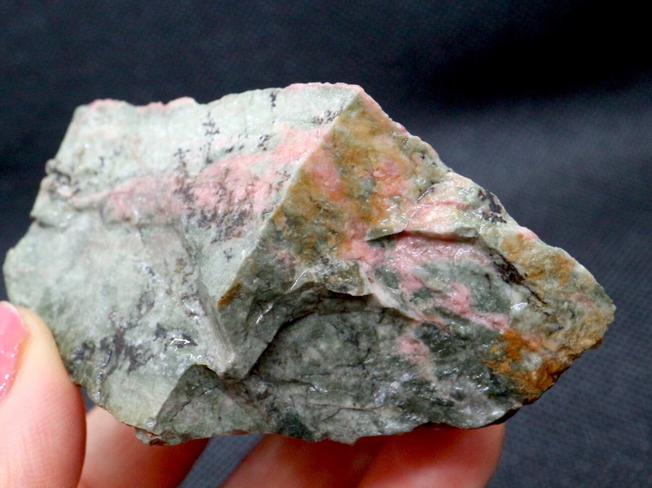 桃簾石 チューライト 110g TLT001 鉱物 天然石 パワーストーン 原石