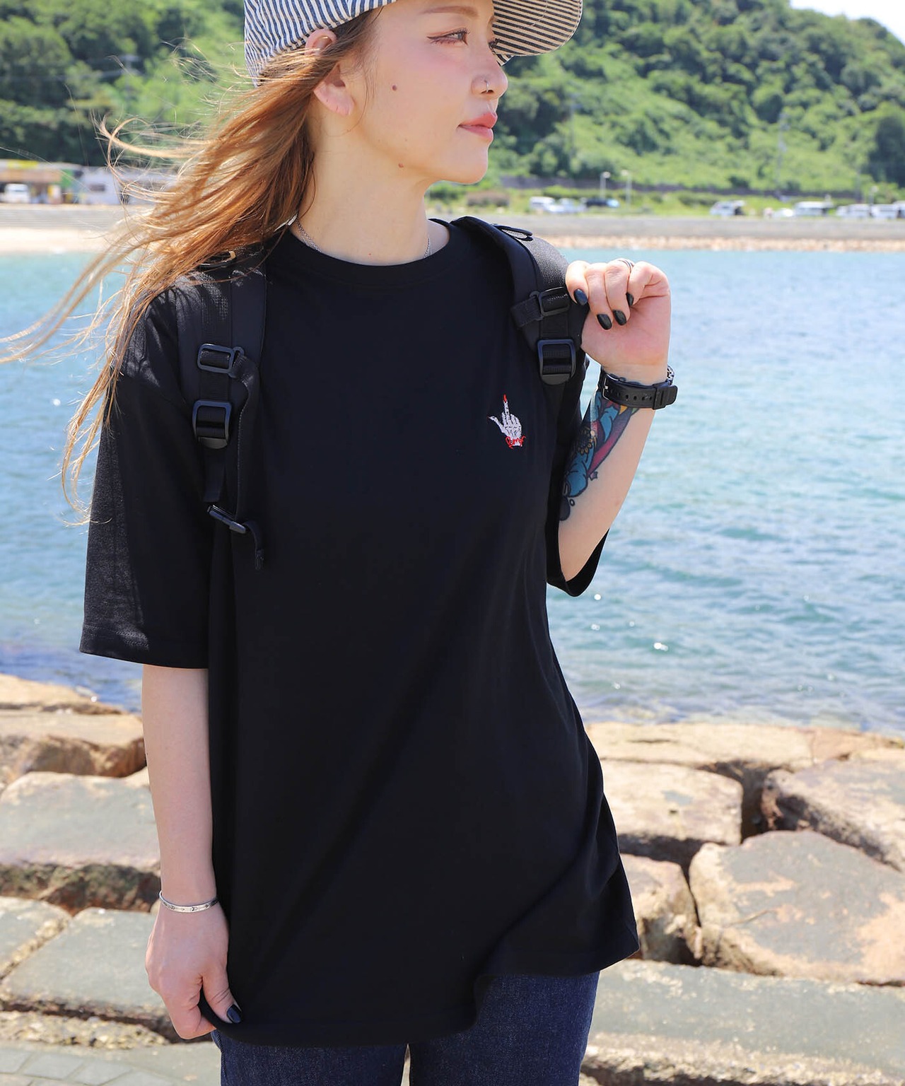 RAISE MIDDLE FINGER - 刺繍Tee(ビッグシルエット) (Mサイズ)