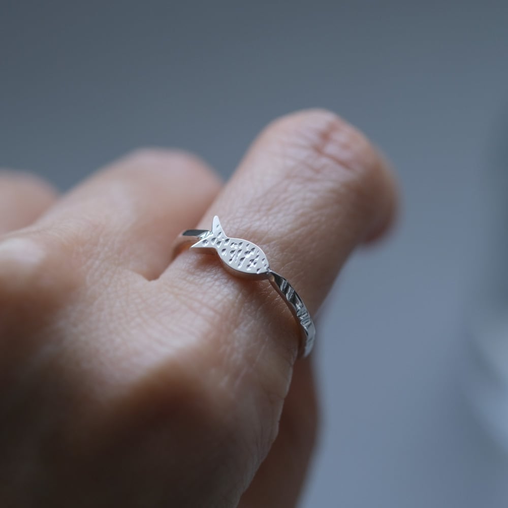 魚 彫刻 リング シルバー925 | クラウドジュエリー(Cloud-jewelry