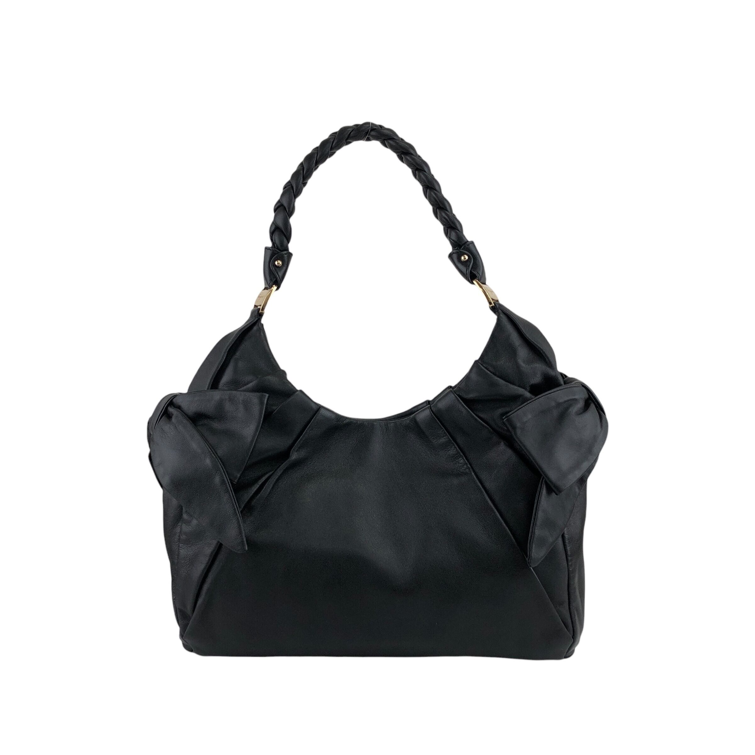 【ヴァラ リボン 】フェラガモ　レザーショルダーバッグ  ブラック　ヴィンテージ Salvatore Ferragamo サルヴァトーレ フェラガモ ヴァラリボン