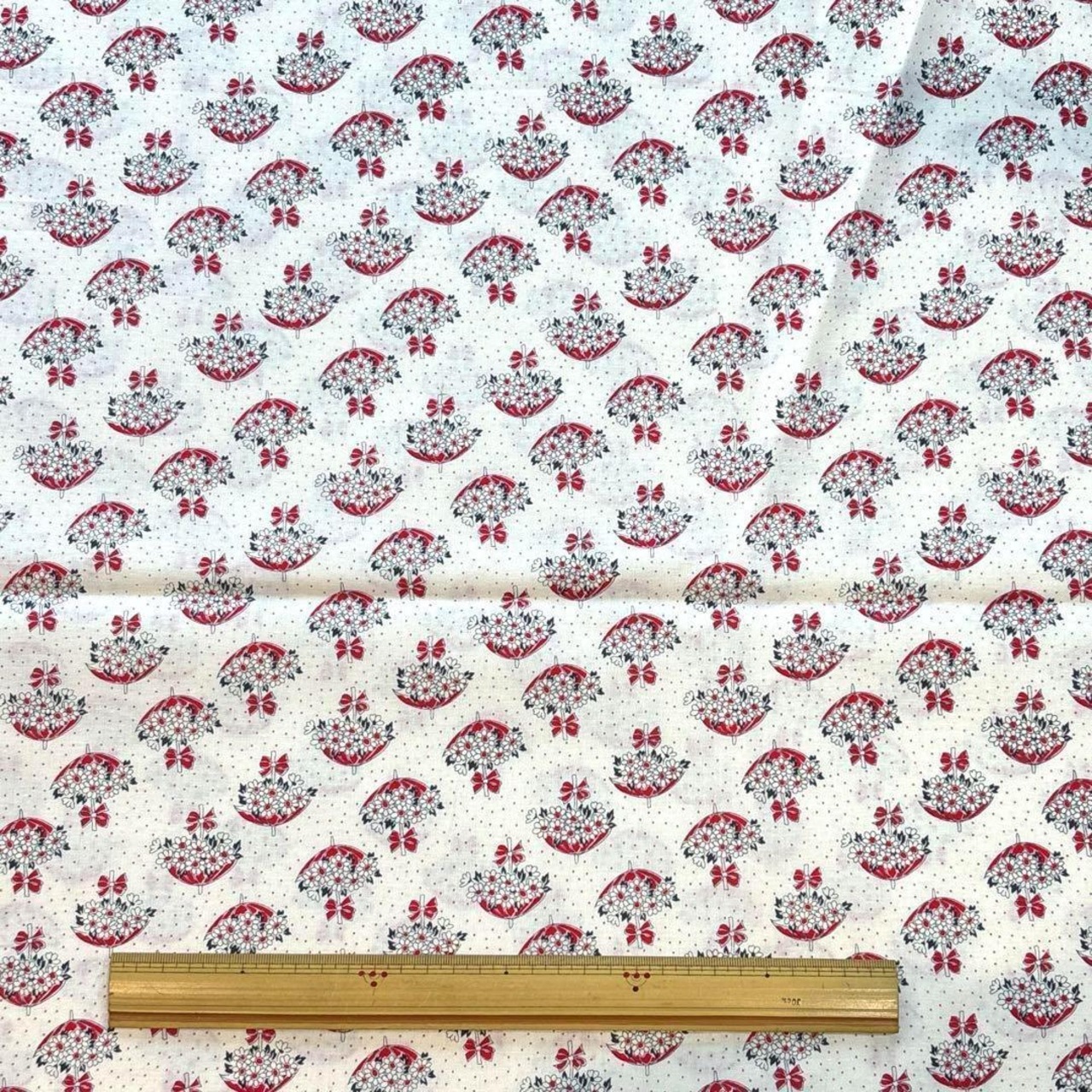 Cdr470◆50cm◆S◆綿100%シーチング生地◆umbrellaフラワー