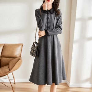 【送料無料】 ロングワンピ マキシ ひざ丈 長袖 Vネック 襟付き Aライン フレア プルオーバー ボタン エレガント 可愛い 大人可愛い きれいめ シンプル カジュアル シック コンサバ 華やか 大人 上品 おしゃれ お洒落 主役級 こなれ感 高見え 無地 秋 冬 レディース 女性用 ママ 20代 30代 40代 オフィス ビジネス OL 通勤 デート お出かけ 女子会 お呼ばれ 休日 お茶会 授業参観 着回し 普段使い ファッション コーデ スタイル 楽ちん 体型カバー 垢抜け ママ服 グレー