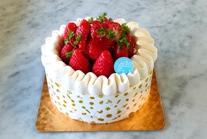 【店頭引渡し】贅沢いちごのデコレーションケーキ