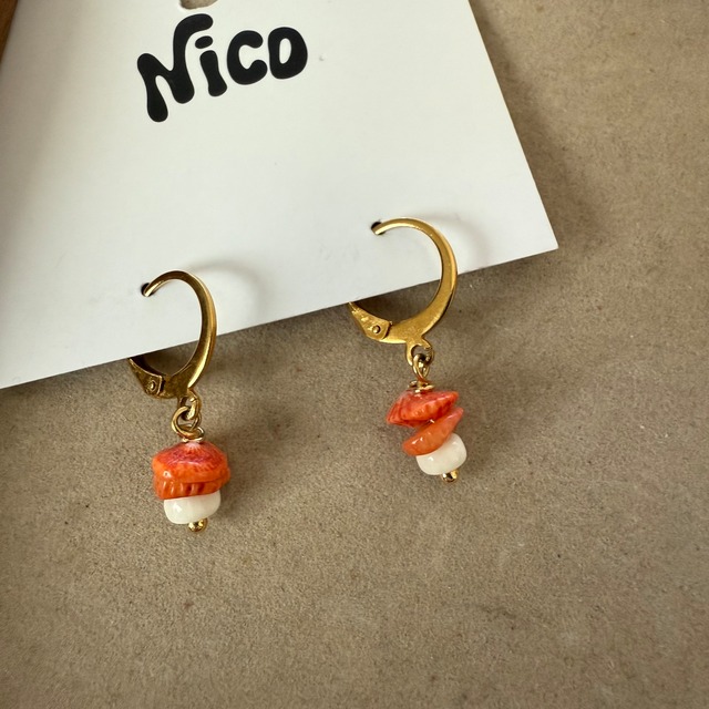 NC26108【ｻｰｼﾞｶﾙｽﾃﾝﾚｽ：ｺﾞｰﾙﾄﾞ】nicoピアス
