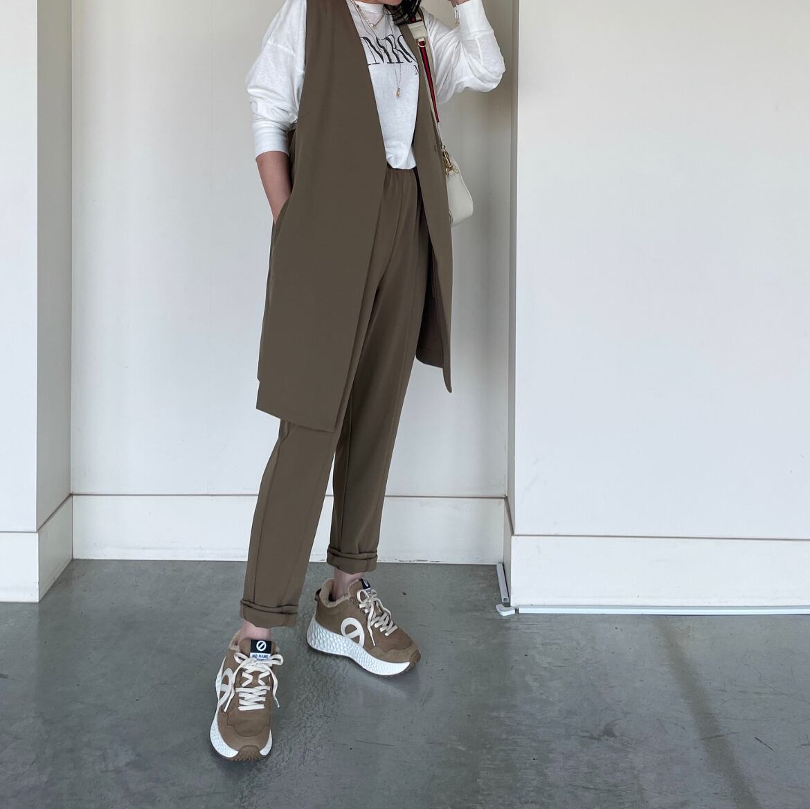 内側のふわもこ素材で寒〜い季節も怖くない♪ ビッグロゴ厚底ソール