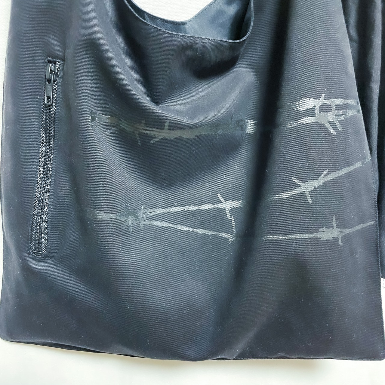 UNFINISHED BOXTOTOBAG black