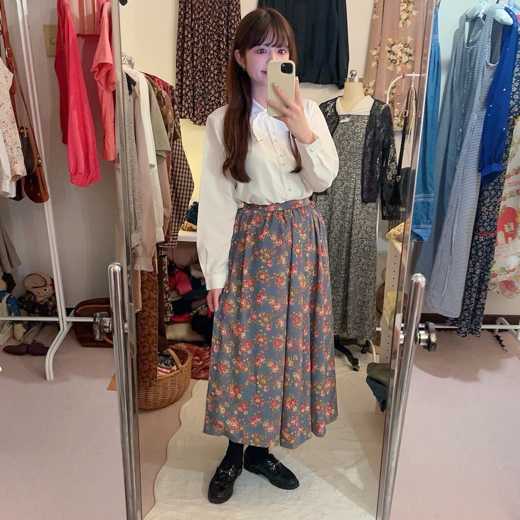 blue red rose side button skirt