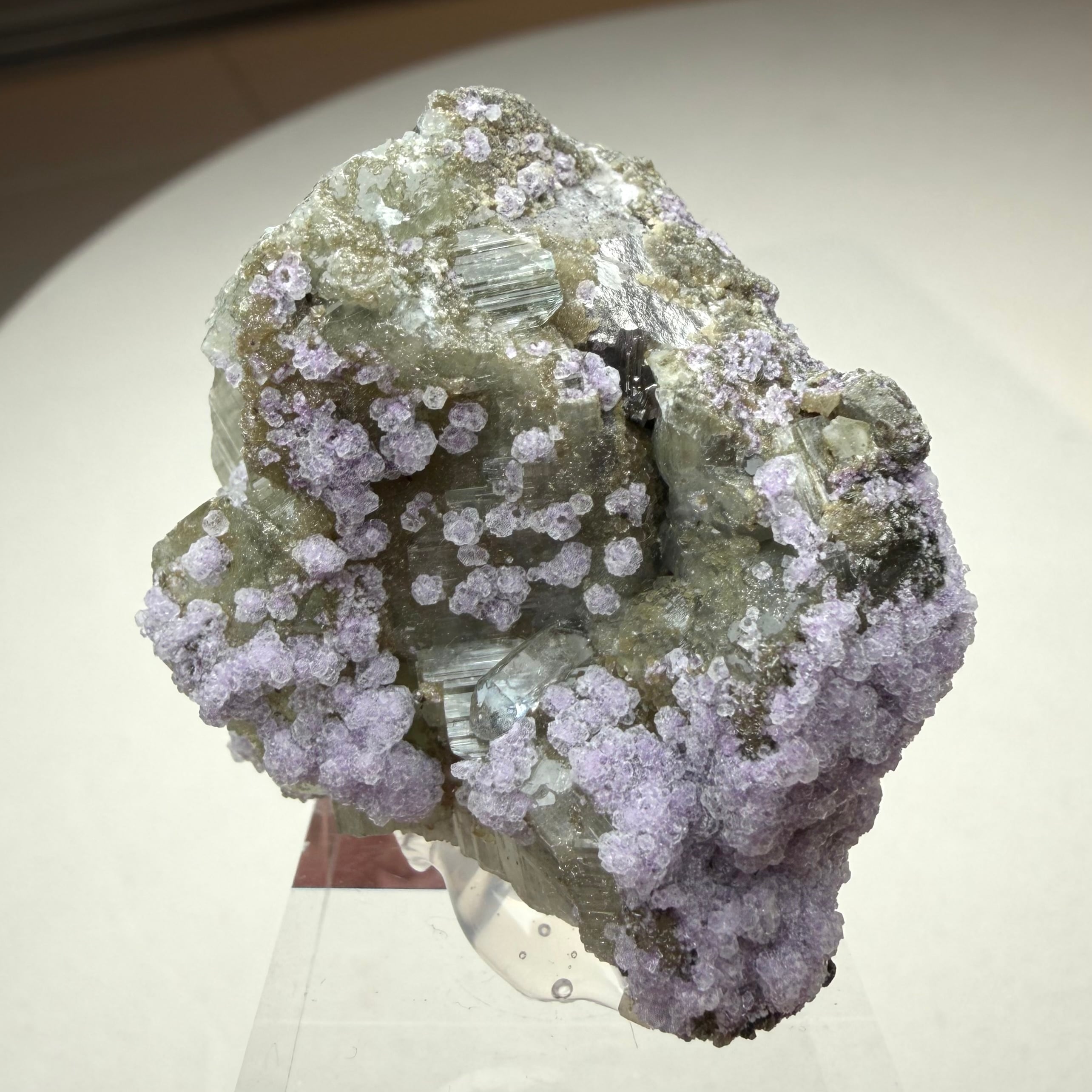 フローライト / フローロアパタイト【Fluorite on Fluorapatite】ポルトガル産