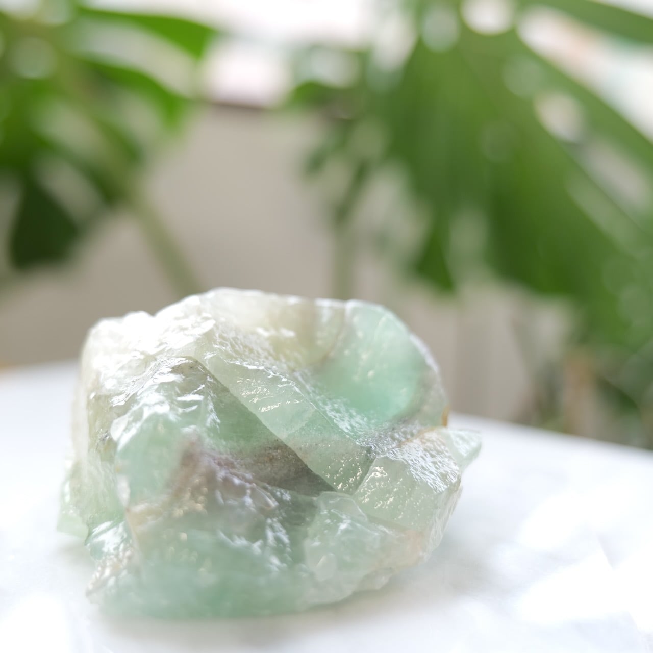 幸せをもたらす】虹入り✨ グリーンアクアマリン ラフストーン 原石