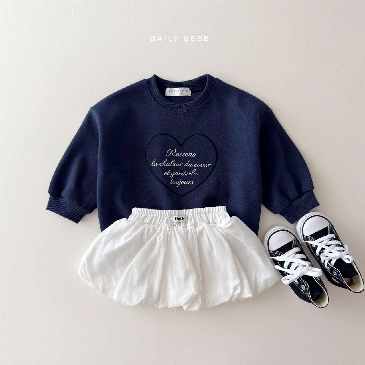 【取寄】Dailybebe ハートワッペントレーナー|秋服|韓国子供服|26/AT