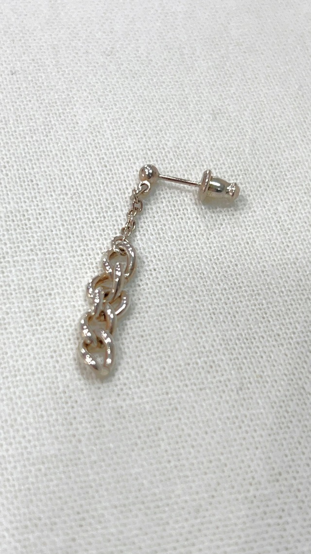 【Scat】Chain dangle pierce