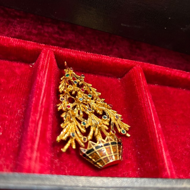 Christmas rhinestone gold brooch