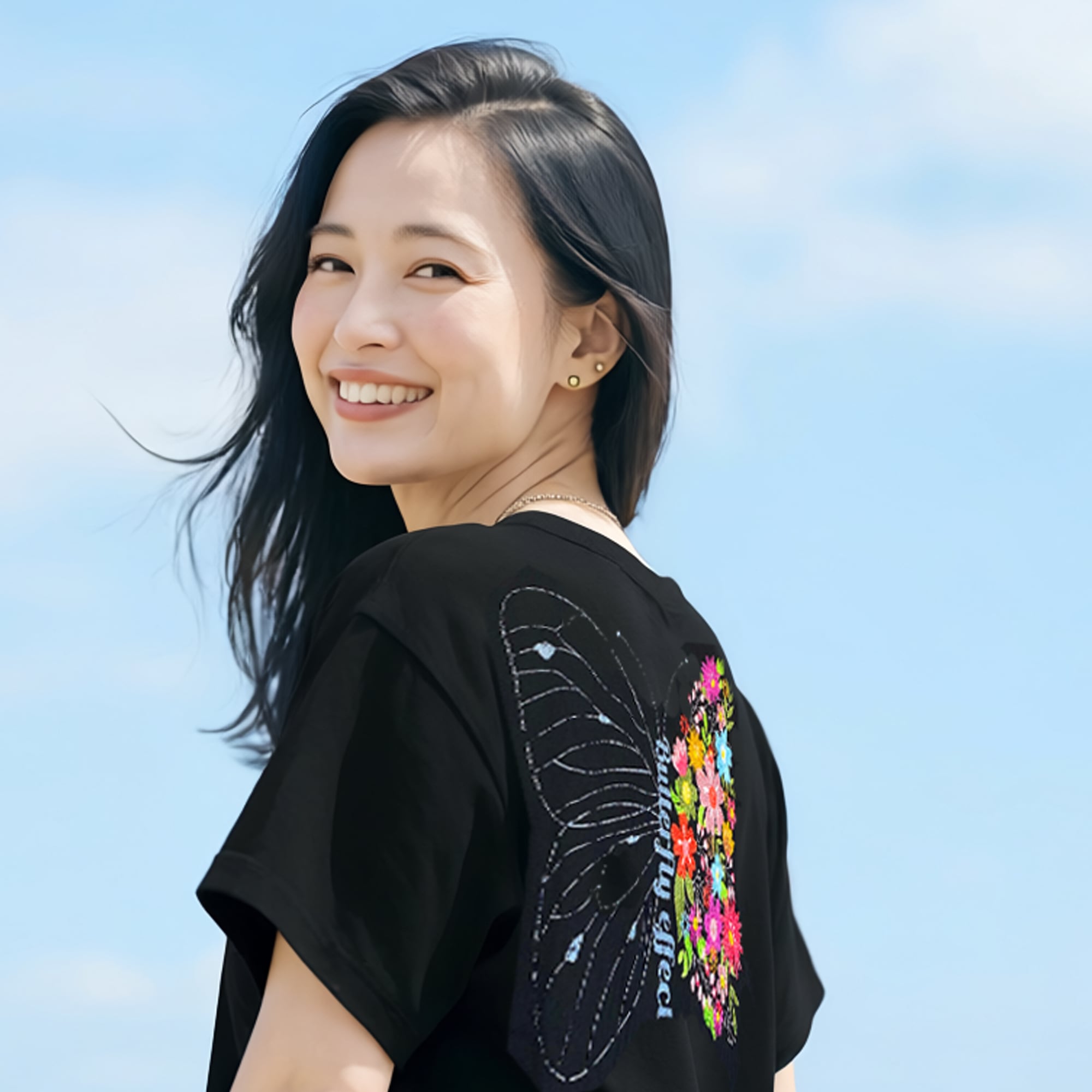 刺繍☆半袖Tシャツ／Butterfly effect
