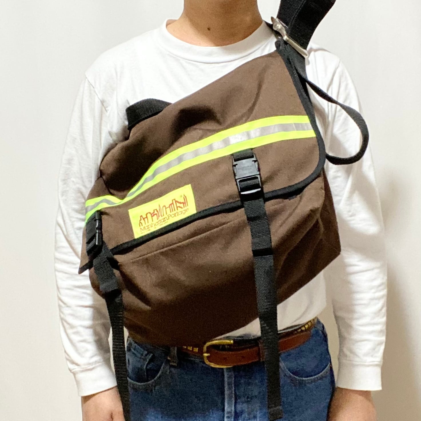 Manhattan portage Reflector Messenger Bag Brown | IDLS Online Manhattan portage Reflector Messenger Bag Brown | IDLS Online